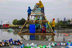 The Wave of Waste sculpture.